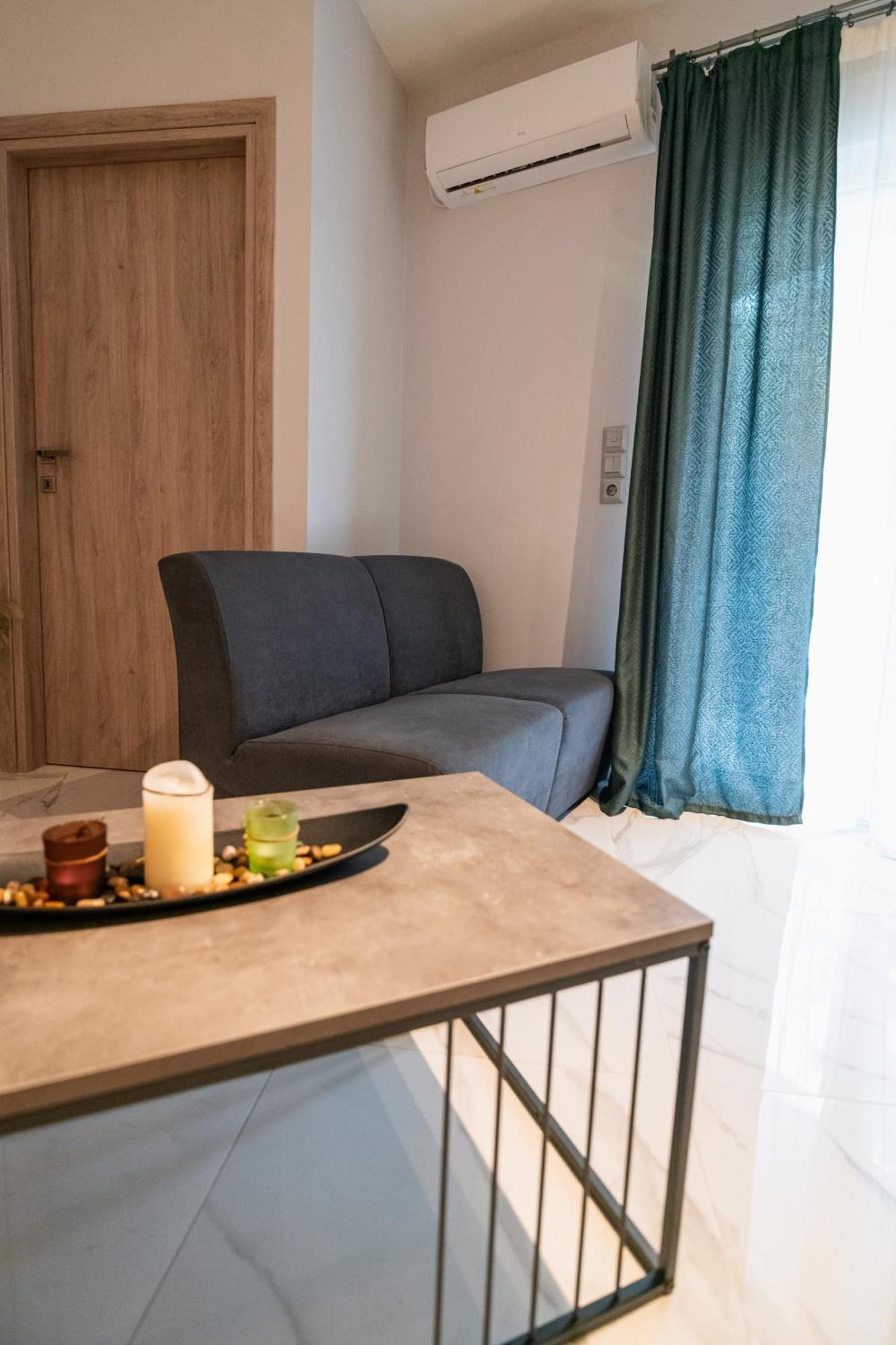 Lux Modern Apt: Renovated Retreat Near Eden Beach Athens Exterior photo