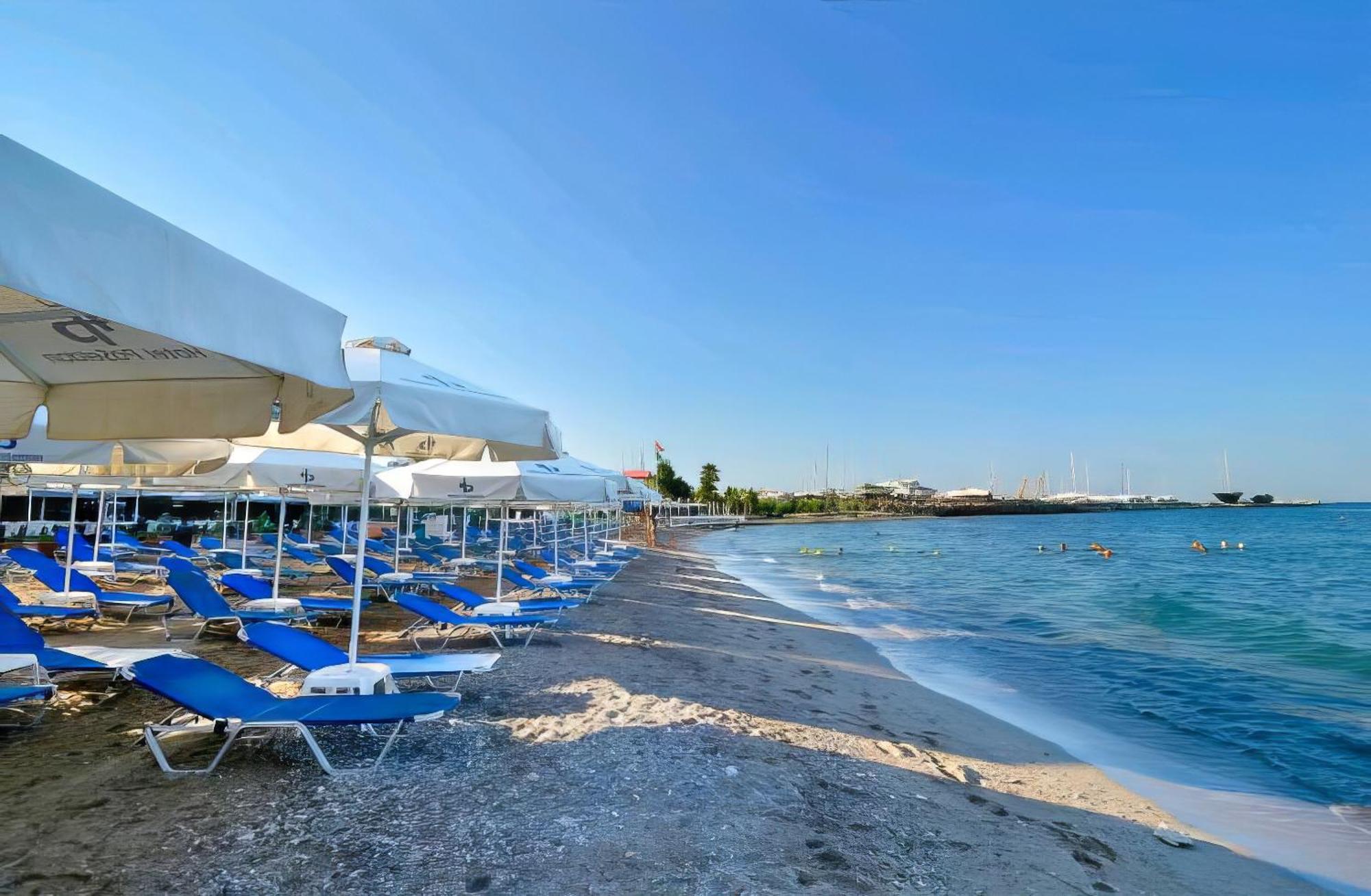 Lux Modern Apt: Renovated Retreat Near Eden Beach Athens Exterior photo